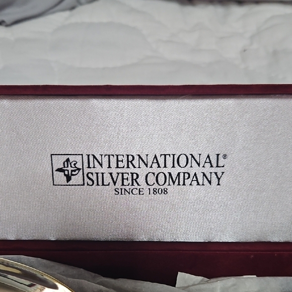 International Silver Company Elegant Silver Serving Spoon - Picture 2 of 9
